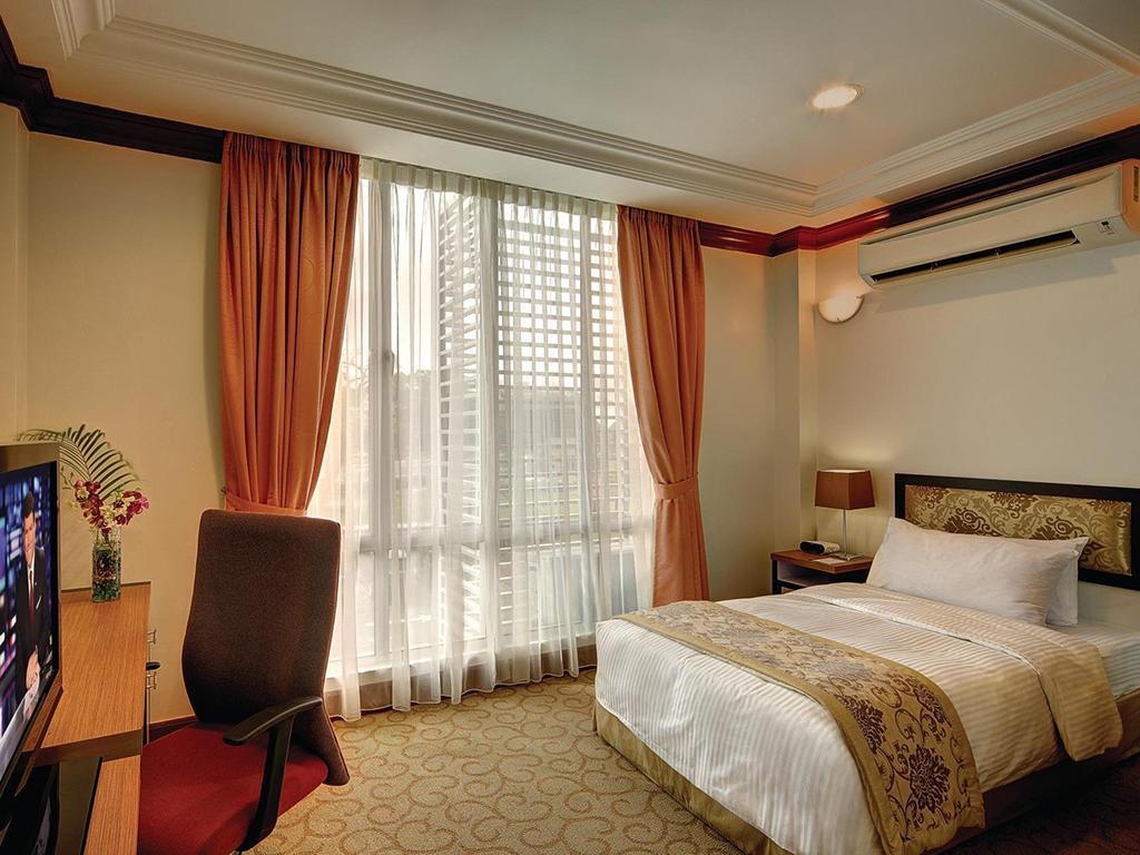 The Regency Scholar'S Inn Куала Лумпур Екстериор снимка