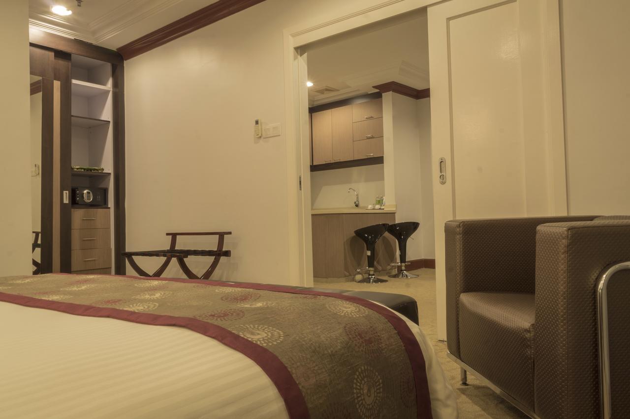 The Regency Scholar'S Inn Куала Лумпур Екстериор снимка