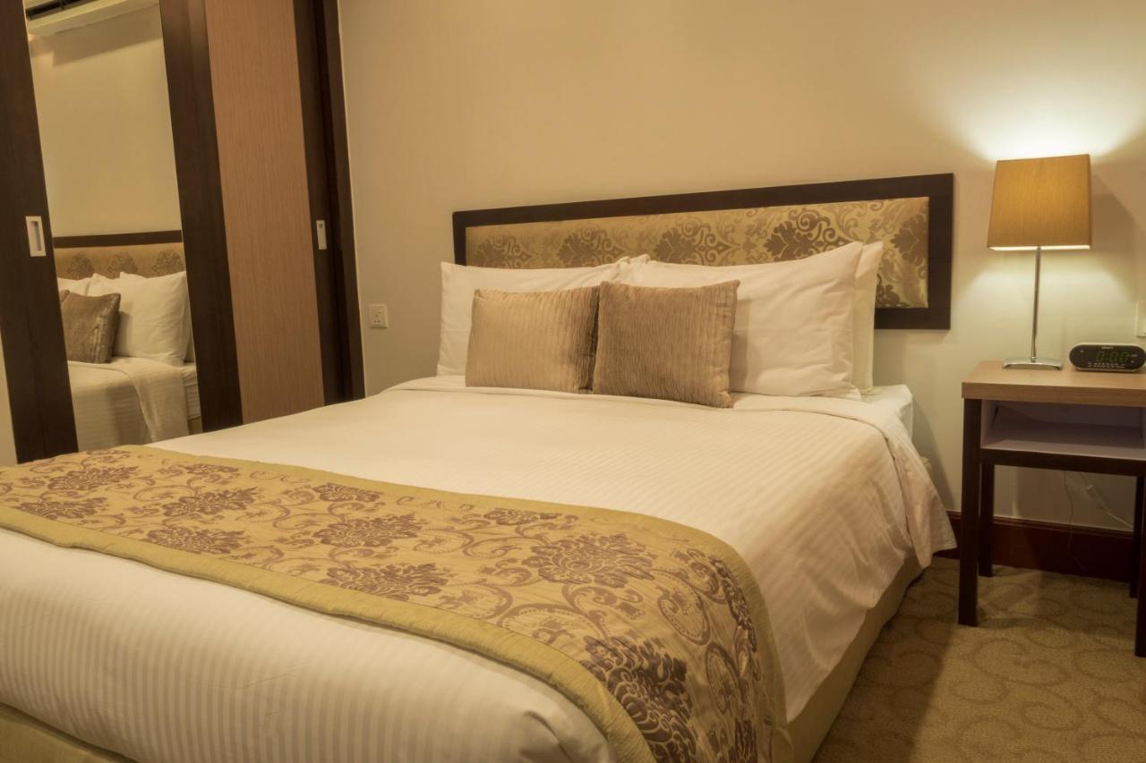 The Regency Scholar'S Inn Куала Лумпур Екстериор снимка